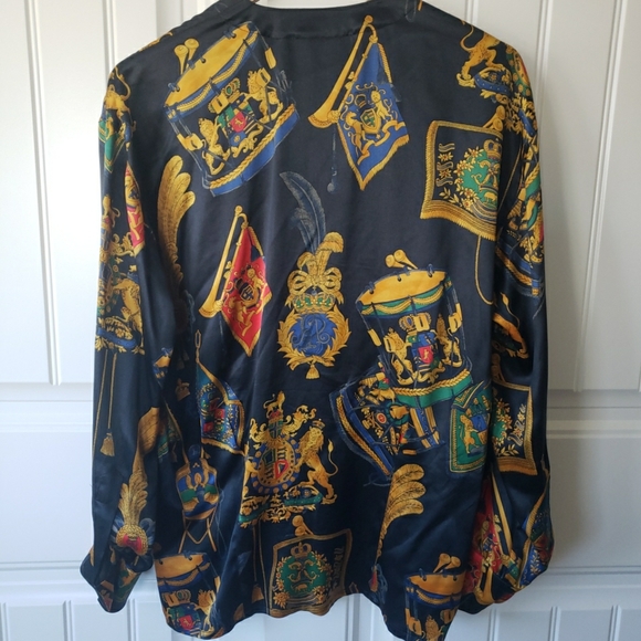 EscadaVintage Silk Blouse Italy Lions & Crest 38 Eur Beautiful - Picture 7 of 7
